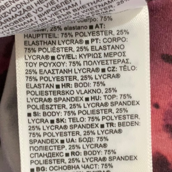 Atleta Salutation Stash Pocket Printed Tight - Picture 14 of 15